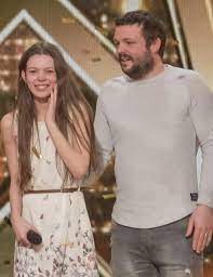 Courtney Hadwin with her father
