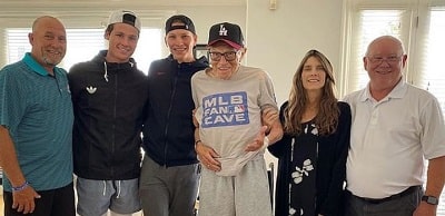 Andy King pictured with his siblings and father Larry King