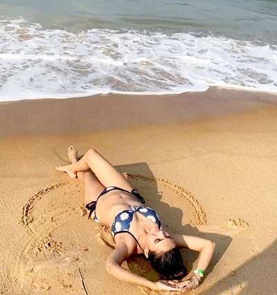 Ashna Kishore loves beaches
