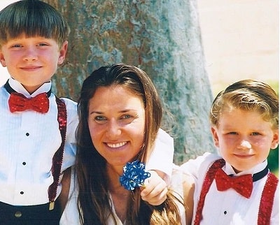 Devan Key childhood picture along with his mother Anne Key and sibling Collin Key