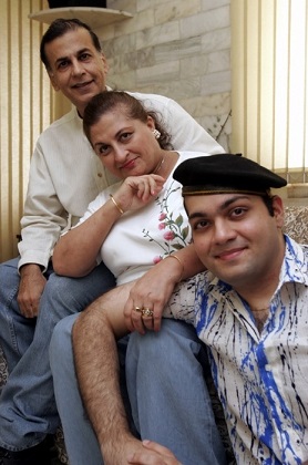 Dilber Arora with her husband Vijay Arora and son Farhad Vijay Arora