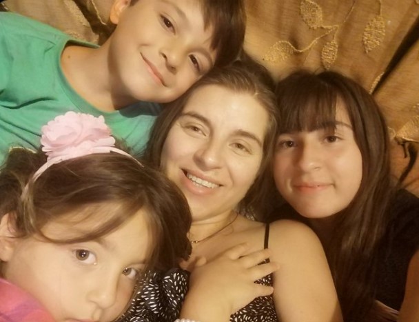 Erika Maira Bravo with her children