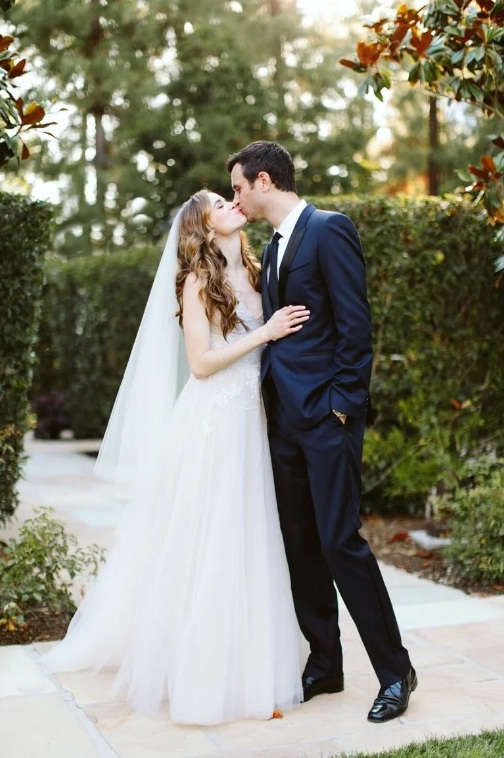 Hayes Robbins and his wife Danielle Panabakers wedding image