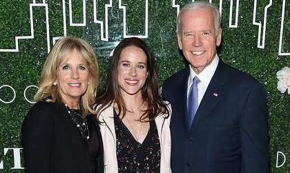 Jill Biden with her husband Joe Biden and daughter Ashley Biden