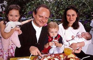 Joel Robuchon with his wife kids