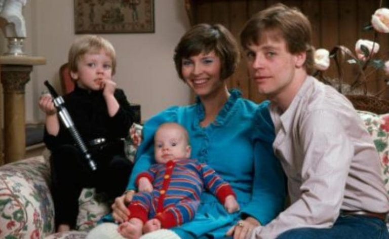 Marilou Yorks children with husband Mark Hamill 768x472 1