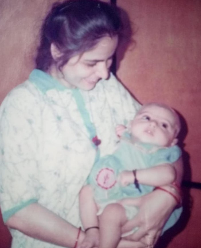 Niyati Fatnanis childhood pic with her mother Komal Fatnani