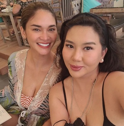 Pia Wurtzbach with her sister Sarah