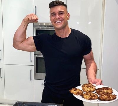 Rob Lipsett is best known for being one of the most subscribed YouTube personalities with over 463000 subscribers