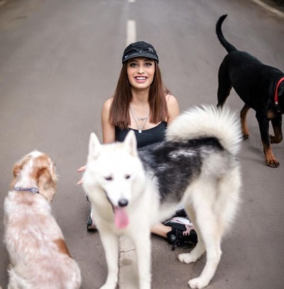 Somya Daundkar loves dogs