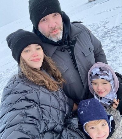 Valeria Lipovetsky with her husband Gary Lipovetsky Ukrainian born Canadian Entrepreneur and their children